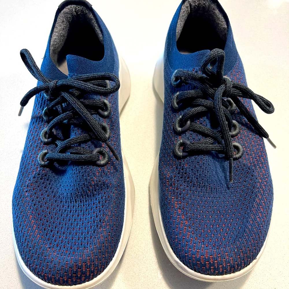 Men’s Allbirds Tree Dasher Size 11. Excellent Condition.